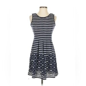 (B4) Max Studio Black White Striped‎ Pattern Fit Flare Sleeveless Retro Dress S